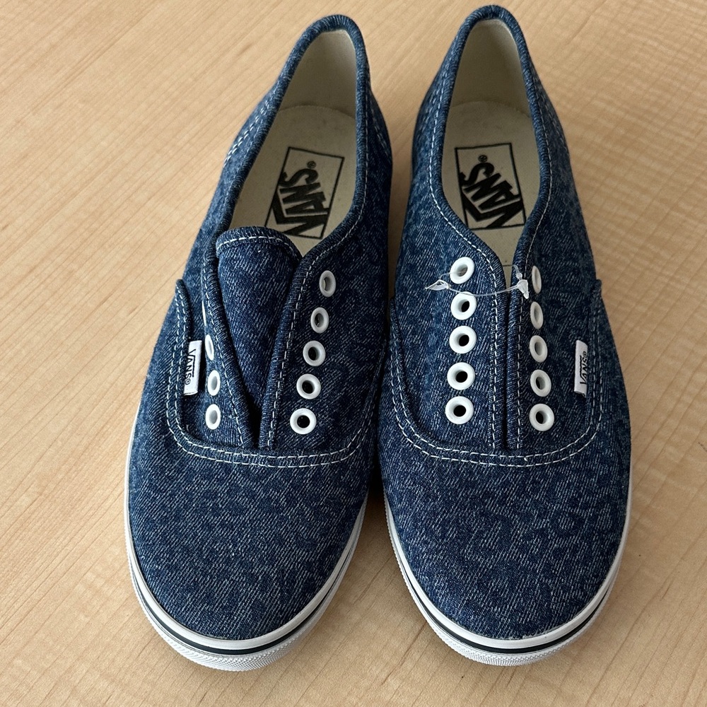 Vans Women's Denim Blue cheetah print Sneakers size 8 - Picture 4 of 9